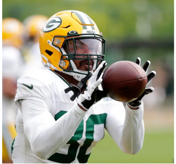 “Packers’ Bold Move: 24-Year-Old Playmaker Emerges from Practice Squad Shadows, Ready to Shine Against Buccaneers!”