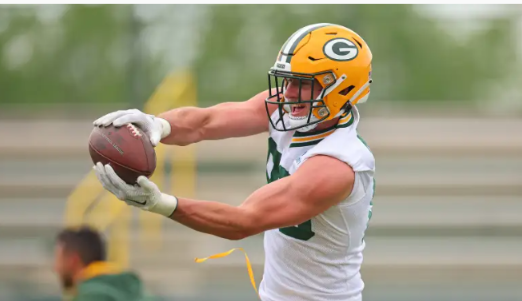“Green Bay Packers’ Rookie Tight End Luke Musgrave Eyes Comeback After Injury Setback, Boosting Playoff Aspirations”