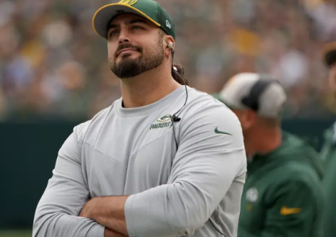 What Do the Packers Do With David Bakhtiari?