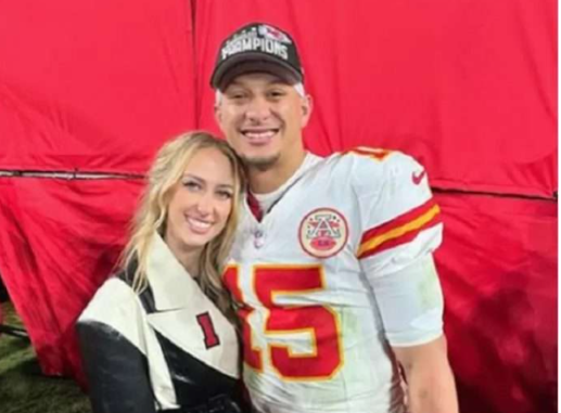 “Brittany Mahomes Shines in Sports Illustrated Swimsuit Debut, Defies Critics”