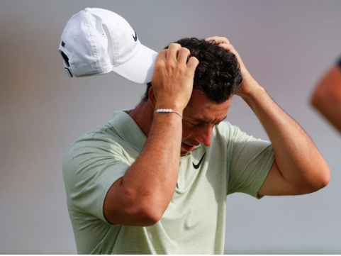 Rory McIlroy suffers final round collapse misses out on world No 1