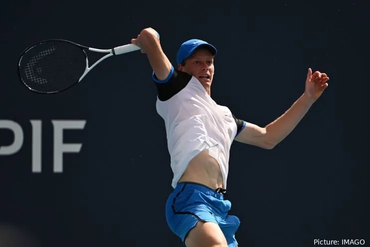 JANNIK SINNER SEALS VICTORY OVER GRIGOR DIMITROV FOR MIAMI OPEN TITLE. WATCH THE WINNING POINT