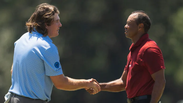 “You Won’t Believe What Happened When This Amateur Golfer Played with Tiger Woods at the Masters!”