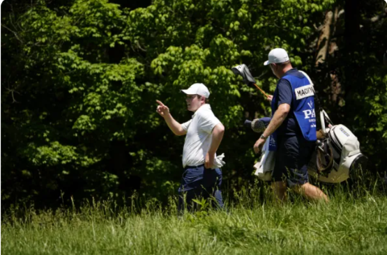 PGA Tour golfer on his Dad as caddie: “He’s out of his depth”