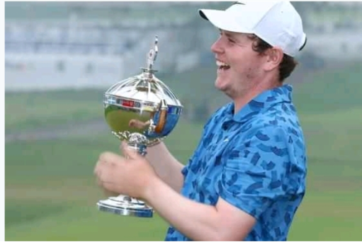 Different Strokes: McIntyre announces his return to golf by giving out special Scottish gift