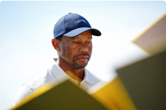 Collin Morikawa calls out Tiger Woods