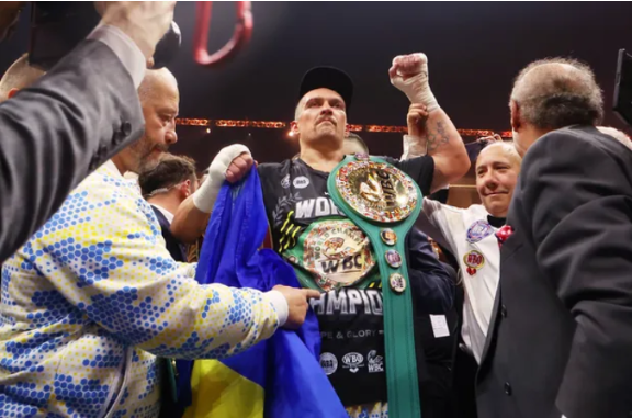 Oleksandr Usyk vacates IBF heavyweight title, tells Anthony Joshua and Daniel Dubois it’s a ‘present’ for them
