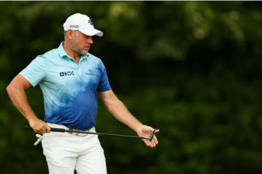 “Lee Westwood and Tiger Woods Rally Against Golf’s Strict Dress Codes – Find Out Why They Want to Ditch the Trousers!”