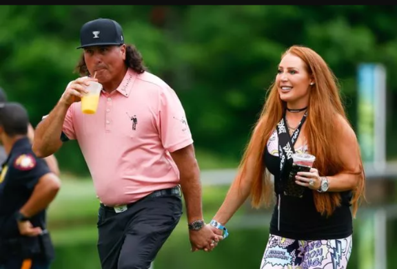 Ashley Perez is Divorcing Husband Pat Perez Wanted Rory McIlroy Punched in the Face