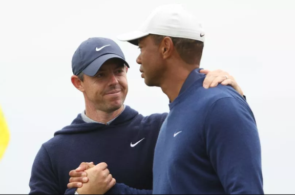 Rory McIlroy, Tiger Woods and Justin Thomas among victims of wind at Royal Troon