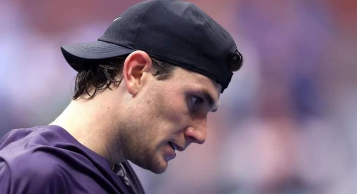 “Shocking Twist:Sick Draper collapses in Dramatic US Open semi-final loss to sinner!”