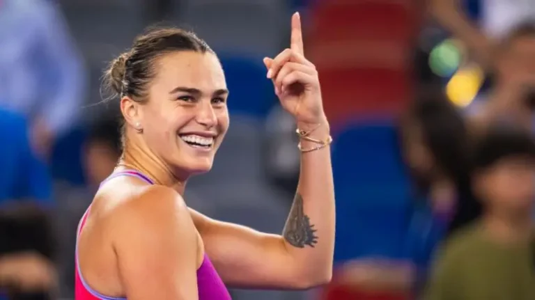 Aryna Sabalenka replaces Iga Swiatek at top of WTA rankings -Breaking News