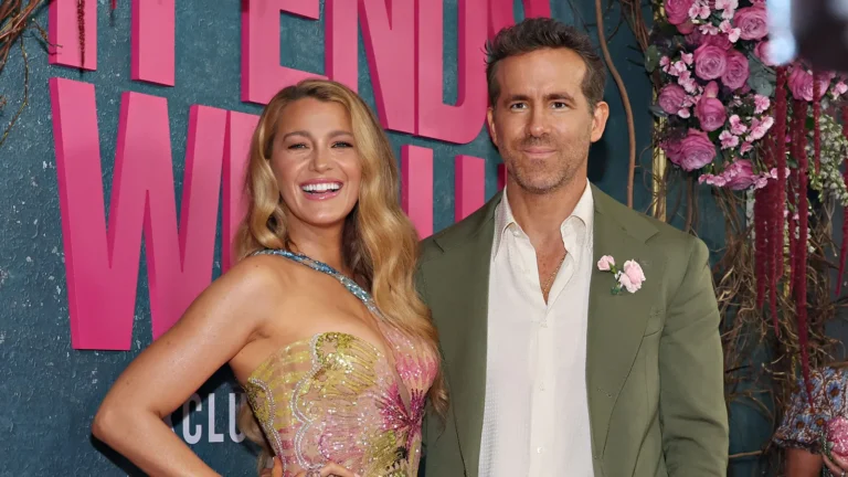 Blake Lively and Ryan Reynolds dressed as the same Taylor Swift album on their double date