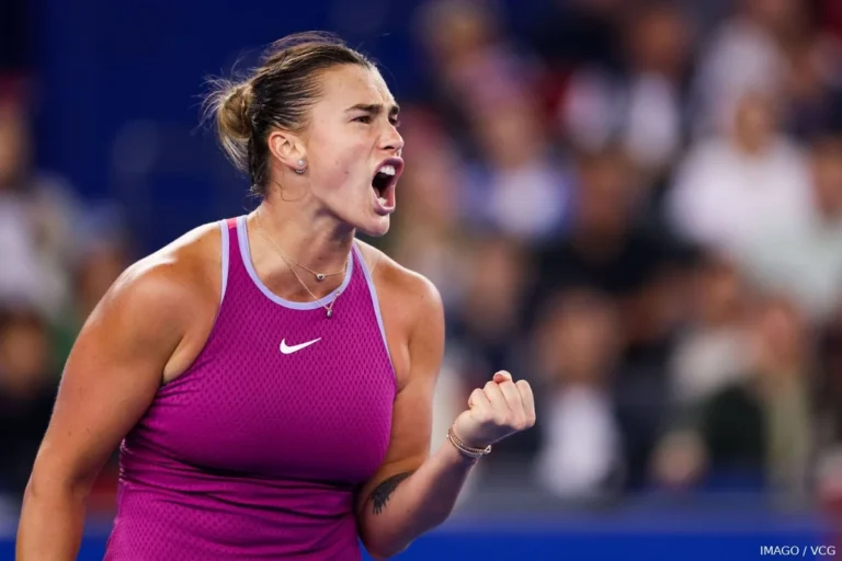 **Sabalenka wyprzedza Świątek na pierwszym miejscu, Andreeva rośnie, Collins spada w rankingu WTA**