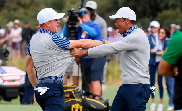 “Justin Thomas Asks Tiger Woods for Crucial Golf Tip—His Brutally Honest Reply Left Him Speechless!”  When Justin Thomas turned to Tiger Woods for some much-needed advice during a tense moment on the course, he was expecting a helpful tip. What he got instead? A no-filter, expletive-laden response that only Woods could deliver. Find out what Woods said that had Thomas both laughing and stunned, and how this iconic moment played out on the green