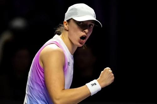 Wycofanie Peguli to świetna wiadomość dla Świątek. Łatwiej o awans do półfinału WTA Finals