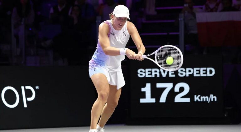 WTA Finals. Porażka odebrała szanse Idze Świątek. Sabalenka może otwierać szampana