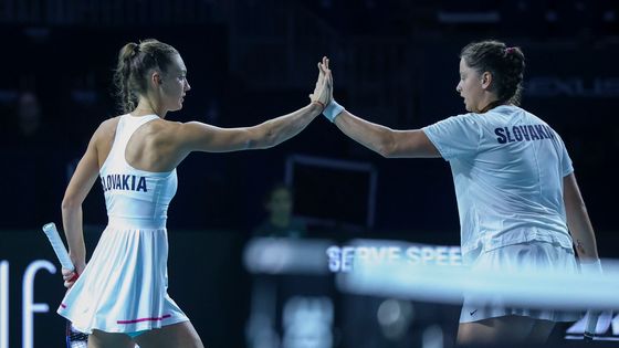 Sensacja w półfinale Pucharu Billie Jean King