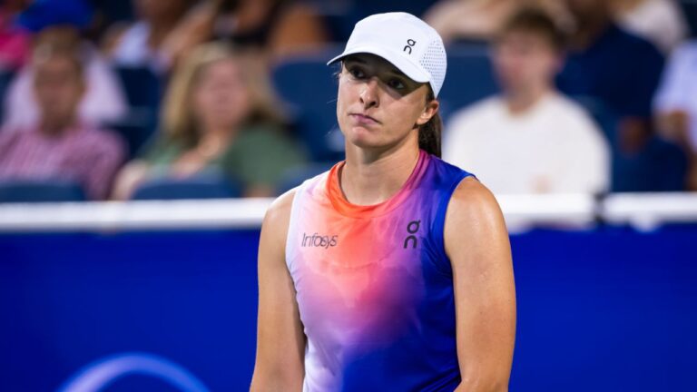 Iga Świątek straci pozycję liderki WTA? Kalendarz faworyzuje Arynę Sabalenka