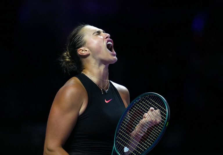 Aryna Sabalenka walczy o trzecie zwycięstwo podczas WTA Finals. Jej rywalką Jelena Rybakina [RELACJA NA ŻYWO]