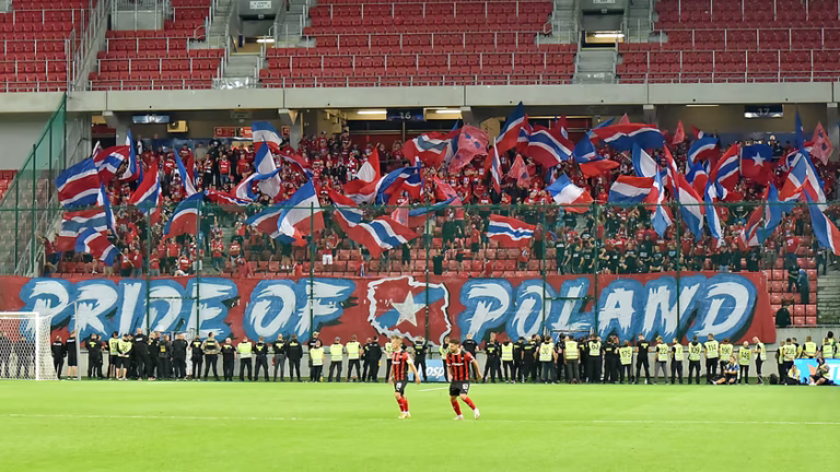 Święto w Skierniewicach i wśród kibiców Wisły Kraków. Emocje w Pucharze Polski
