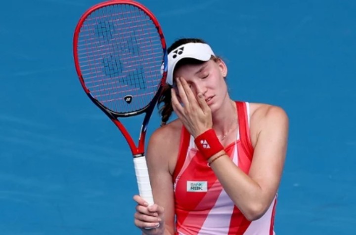 Rybakina wyeliminowana z Australian Open. Świątek traci groźną rywalkę na drodze do finału