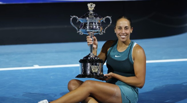 “Madison Keys pisze historię! Pierwsza kobieta od 20 lat, która pokonała TOP 2 i sięgnęła po tytuł Australian Open!”,,,