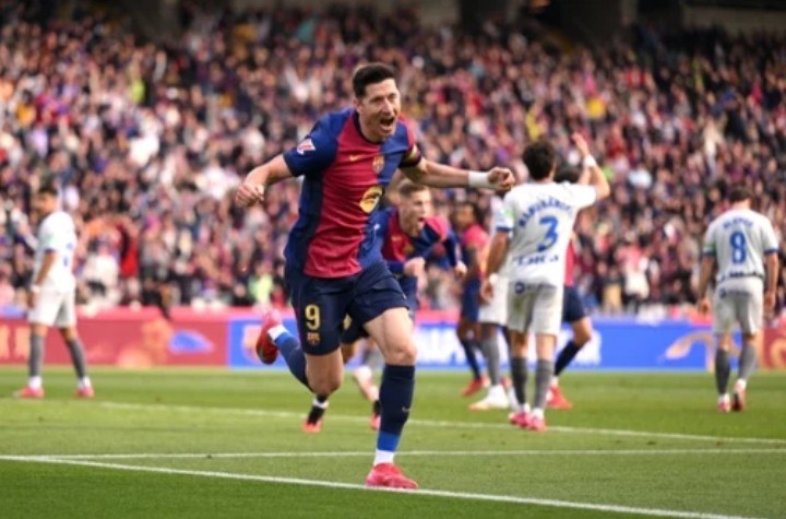 Robert Lewandowski jednak najlepszy na świecie. To fakt, nie opinia. Tylko on to zrobił, bariera przekroczona