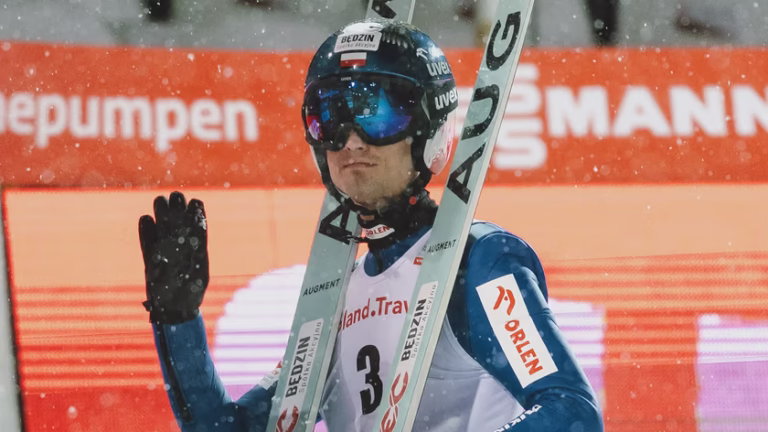 Maciej Kot triumfuje! Pierwszy taki polski sukces tej zimy
