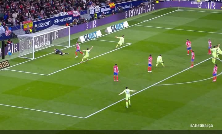 Barcelona jest niezniszczalna! Było 0:2, Lewandowski trafił i ruszyli