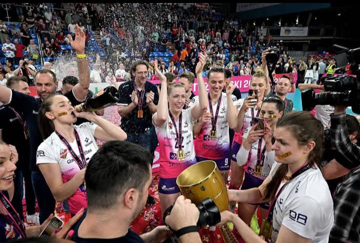 Nowe mistrzynie Polski powiedziały “dość”. To one “zwolniły” trenera