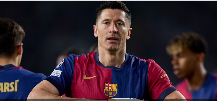 A jednak. Robert Lewandowski na finale. Autonomiczna decyzja Flicka