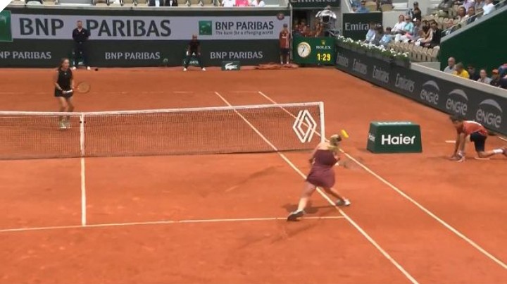 Mecz Andriejewej na Roland Garros trwał 95 minut. “Nienawidzę z nią grać”